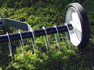 Garden Hardware: Parasene Lawn Scarifier