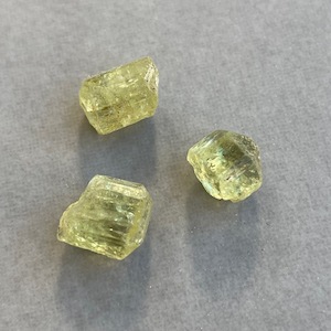 Apatite, green (Crystal) - The Crystal People