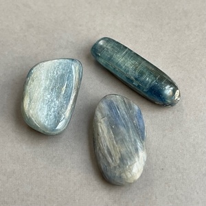 Products: Kyanite, Blue (Tumbled) - The Crystal People