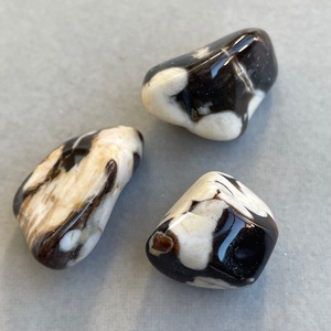Products: Peanut Wood (Tumbled) - The Crystal People