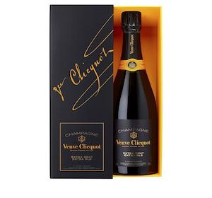 Gift: Veuve Clicquot Extra Brut  750ml