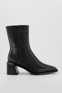 Accessories: Bronwyn Madison - Black