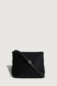 Yu Mei: Yu Mei Small Utility Braidy - Black