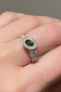 Alexandra Dodds Asymmetric Teeth Gem Ring - Silver Green Sapphire/Diamond