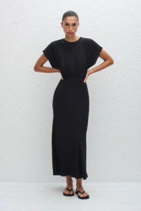 Designer Nz Matteau: Matteau Bias Midi Tee Dress - Black