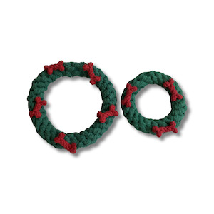 PlayDog: Christmas Wreath Rope Toy