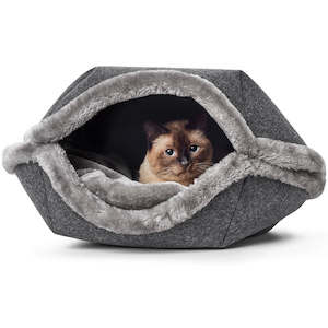Sleep: Lugano Cat Cave