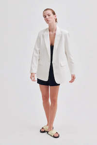 Second Female: DISA BLAZER | BRIGHT WHITE