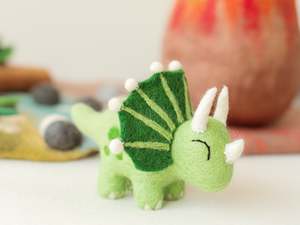 Dinosaurs: Prehistoric Play Pals - TRICERATOPS