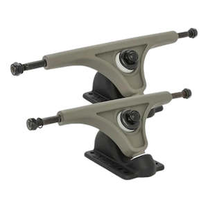 Globe Slant Mag Reverse Kingpin 180mm Trucks - Grey/Black