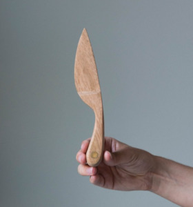 Products: Wooden Cheese Knife - Cheeselinks Australia