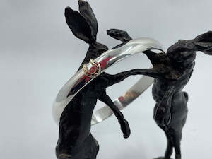 Half Round Bangle + Horseshoe Detail | 6.5mm