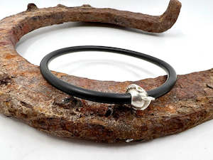 Noir Bangle | Polo Stick on Ball Charm