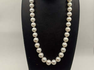 Pearls: Freshwater Pearls | Baroque | 10mm