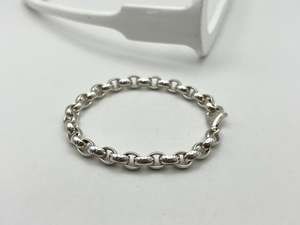 Oval Belcher Chain Bracelet | Parrot Clasp | End of Line