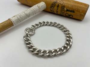 Preloved Items: Single Curb Bracelet with Bolt Clasp | Preloved