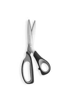 Scissors: KAI Pinking Shears 9inch