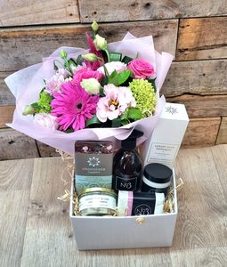 Deluxe Pamper Pack Flowers and Gifts Tauranga