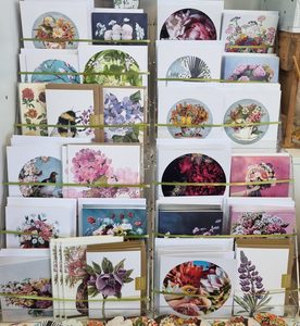Products: Greeting Card Gift Boxes and Flowers