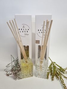Products: Beautiful Scented Candle with Dried Flowers Cherrywood Florist