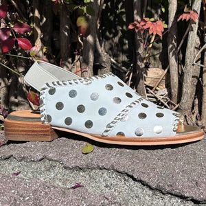 Bresley: BRESLEY SERENADE BONE SPOTS