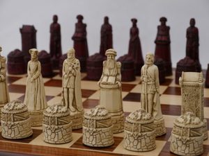 Chess: Berkeley Chess Scottish Heritage Chessmen Cardinal Red