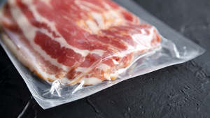 Sausages Smallgoods: Manuka Smoked Streaky Bacon 250g