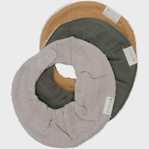 Feed: Fabelab Organic Cotton Ruffle Bib 3 pack
