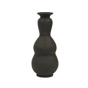 May Time: Viola Vase Oil Black