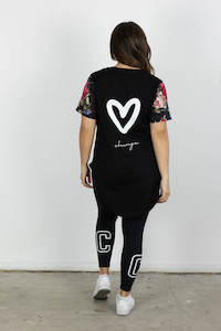 T-shirt: MILA MARY JANE TEE