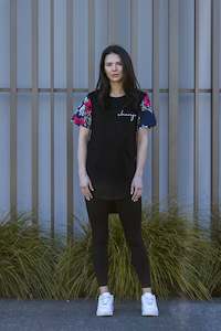 T-shirt: MELODY LIORA TEE