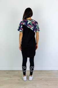 5 Weekend: SAGE LINA TEE