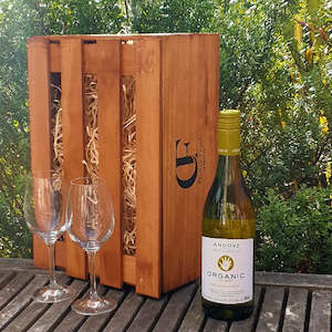 variation: Gift Box - Angove Organic Chardonnay +/- Glasses - 2x Glasses
