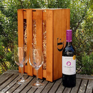 variable: Gift Box - Angove Organic Merlot +/- Glasses