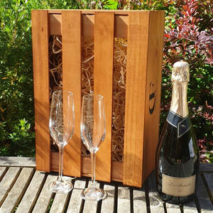 Gift Hampers Beverage: Gift Box - Margrain Vineyard 'La Michelle' Methode Traditionelle +/- Glasses