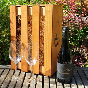 Gift Hampers Beverage: Gift Box - Man O'War Dreadnought Syrah +/- Glasses