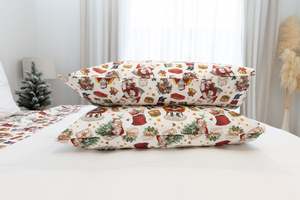 Frontpage: 100% Organic Cotton Traditional Santa Christmas Pillowcase Set