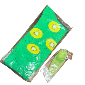 Kiwifruit Socks (OSFM) & Spoon Set