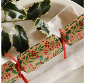 Celebration Crackers - 10 inch - Holly Leaves