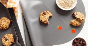 Meal Times: Munch Reusable Baking Mat