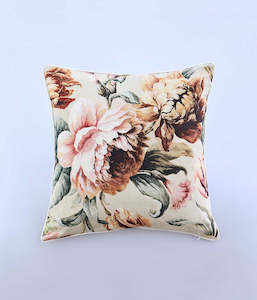 Cushions: Maxima Cushion