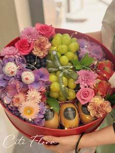 Christmas: Floral Fruit Box