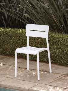 Chairs: TOOU Outo Chair