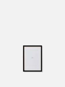 Frames: Edge Picture Frame