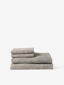 Sheets: Puddle Linen Fitted Sheet