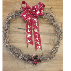 Christmas: Large Hand-Made Door Wreath.