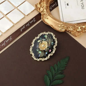 Brooches: Agatha Resin Cameo Brooch