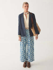 Maison Hotel: Maison Hotel Navy Blazer