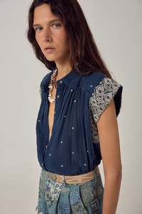 Maison Hotel Karina Shirt