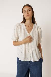 Indi & Cold Short-Sleeved Elastic Shirt - Ecru